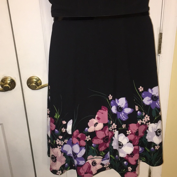 Elle fit & flare floral hem pleat front dress blk